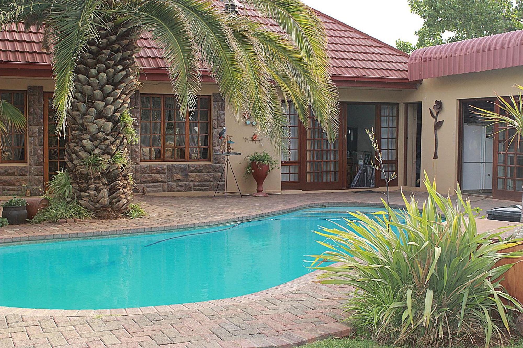 A Cherry Lane Self Catering And B&B Блумфонтейн Экстерьер фото