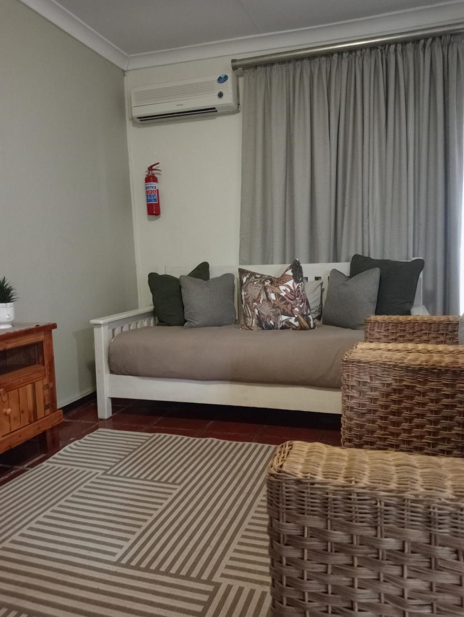 A Cherry Lane Self Catering And B&B Блумфонтейн Экстерьер фото