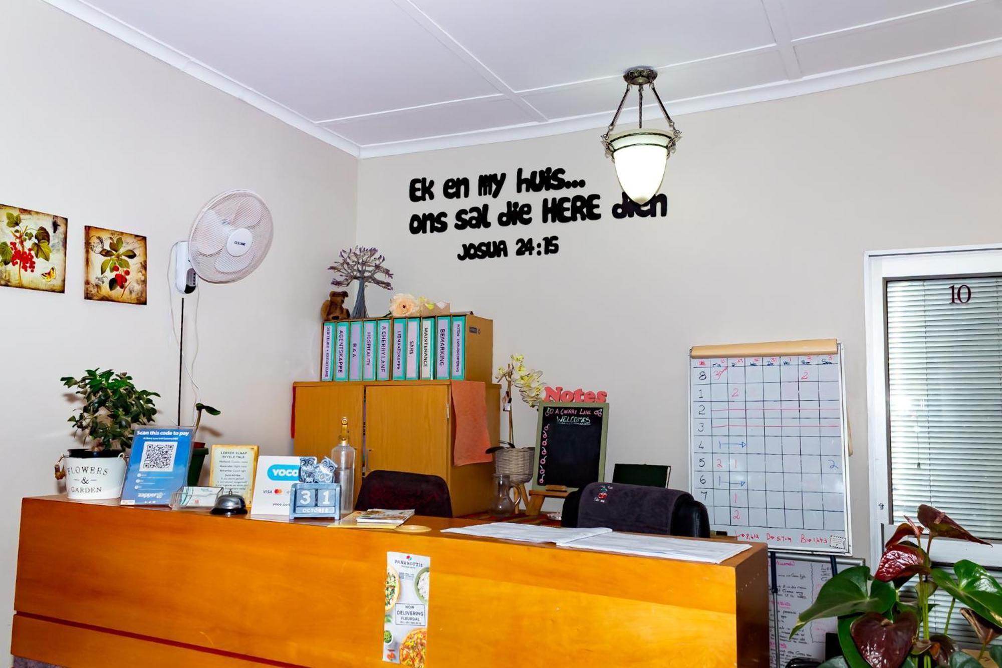 A Cherry Lane Self Catering And B&B Блумфонтейн Экстерьер фото