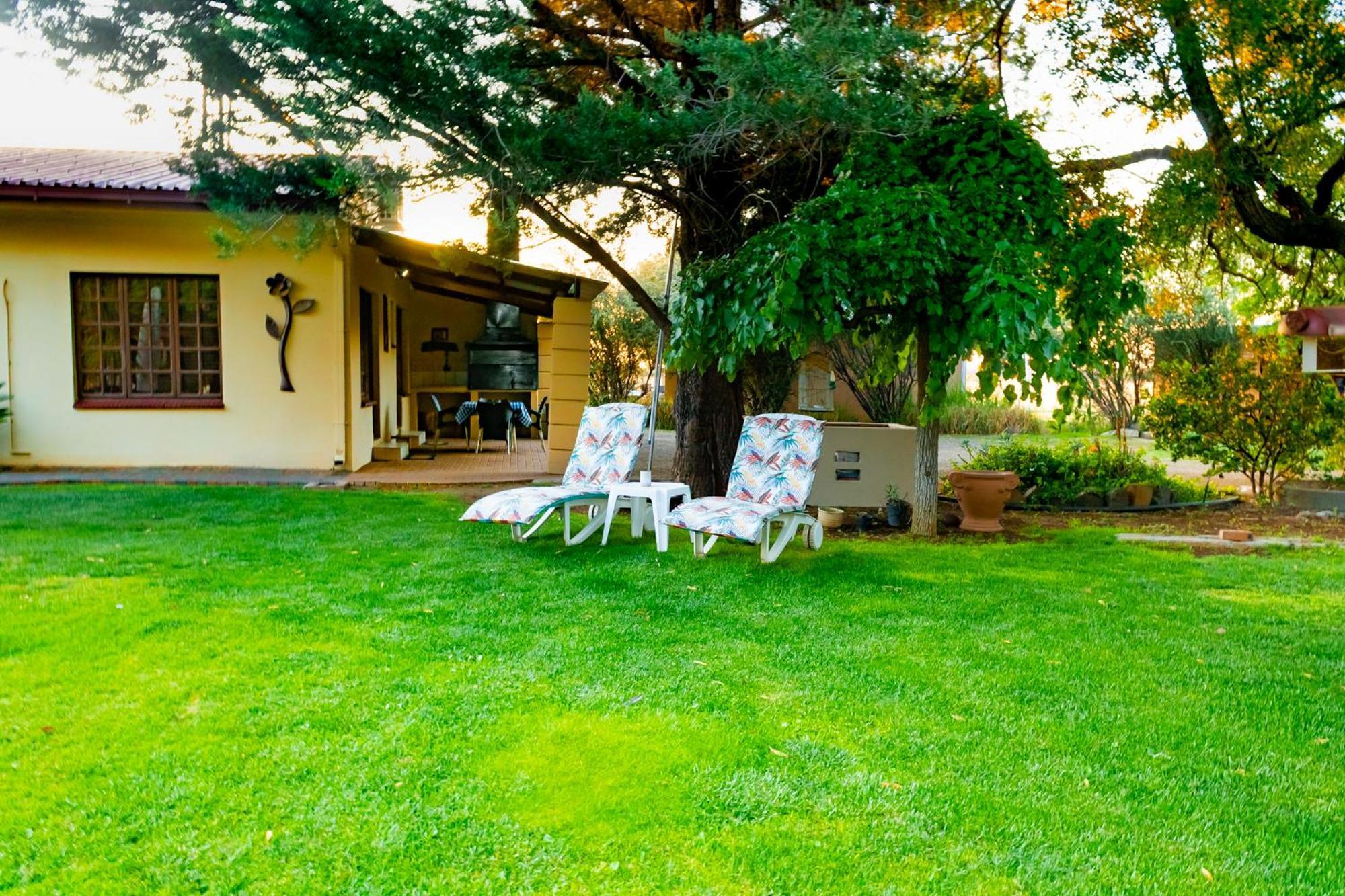 A Cherry Lane Self Catering And B&B Блумфонтейн Экстерьер фото