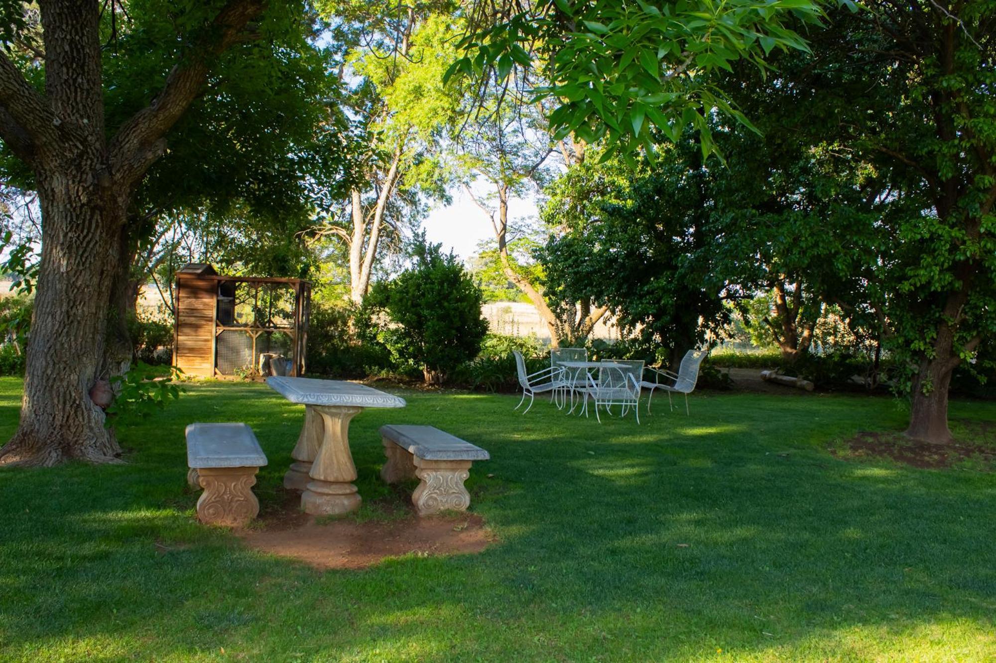 A Cherry Lane Self Catering And B&B Блумфонтейн Экстерьер фото